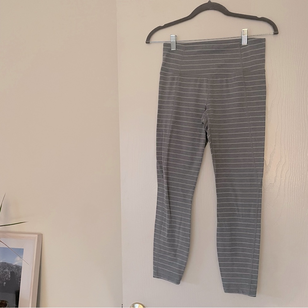 Athleta mid rise leggings- size S